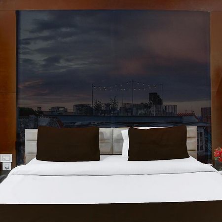 Hotel Super Collection O Railway Station Road Near Clock Tower à Ludhiana Extérieur photo