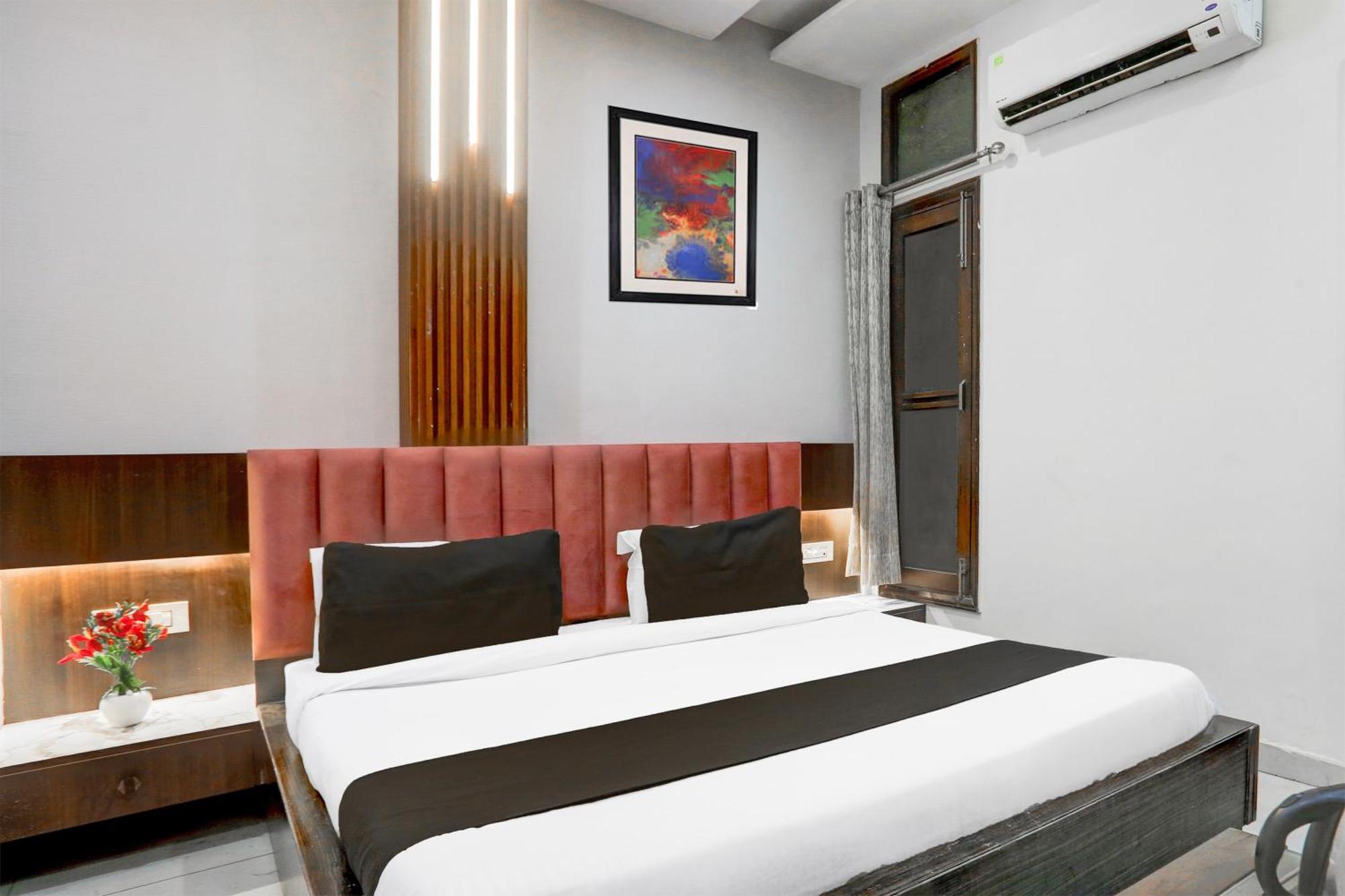 Hotel Super Collection O Railway Station Road Near Clock Tower à Ludhiana Extérieur photo